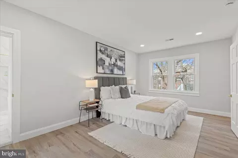 Bedroom - 1705 Corwin Dr, Silver Spring, MD 20910 photo 1 of 4