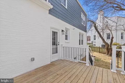 Exterior - 1705 Corwin Dr, Silver Spring, MD 20910 photo 5 of 8