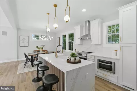 Kitchen - 1705 Corwin Dr, Silver Spring, MD 20910 photo 1 of 2