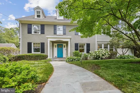 7015 Beechwood Dr, Chevy Chase, MD 20815
