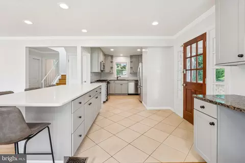 Entry Way - 1502 Crestline Rd, Silver Spring, MD 20904 photo 2 of 4