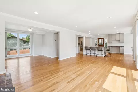 1502 Crestline Rd, Silver Spring, MD 20904