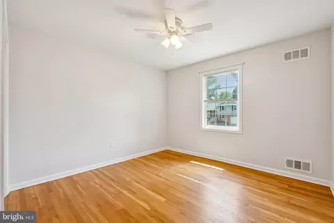 Bedroom - 1502 Crestline Rd, Silver Spring, MD 20904 photo 5 of 7
