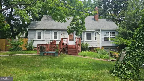 805 Langley Dr, Silver Spring, MD 20901