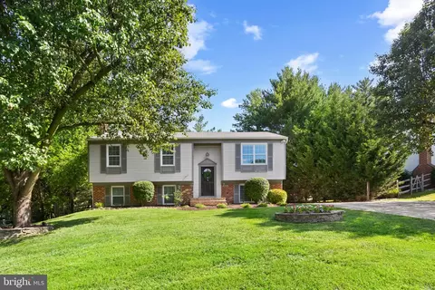 8805 Ivory Gull Ct, Gaithersburg, MD 20879