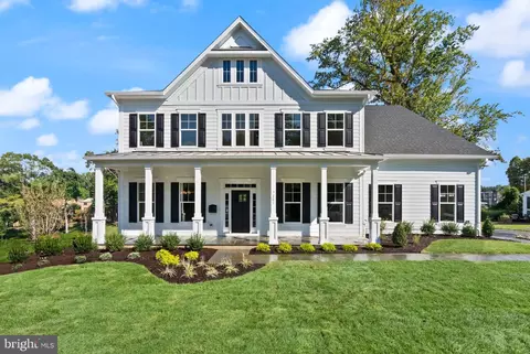 7203 Barnett Rd, Bethesda, MD 20817