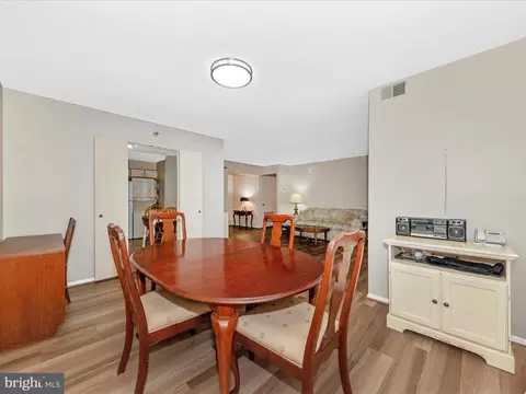 Dining - 15101 Interlachen Dr #1-116, Silver Spring, MD 20906 photo 2 of 5
