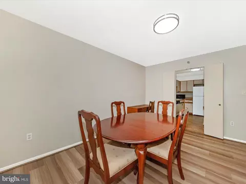 Dining - 15101 Interlachen Dr #1-116, Silver Spring, MD 20906 photo 3 of 5