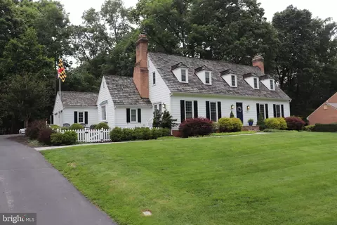 13141 Scarlet Oak Dr, Gaithersburg, MD 20878