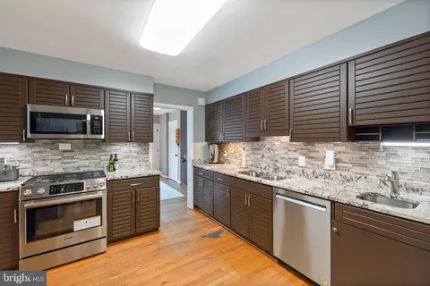 412 Neale Ct, Silver Spring, MD 20901 photo 5