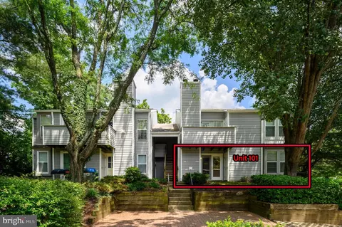 3925 Greencastle Rd #101, Burtonsville, MD 20866