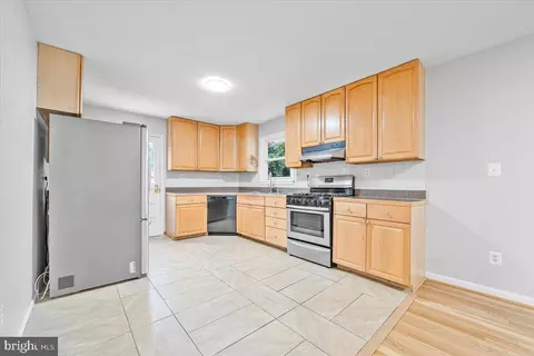 12329 La Plata St, Silver Spring, MD 20904 photo 8