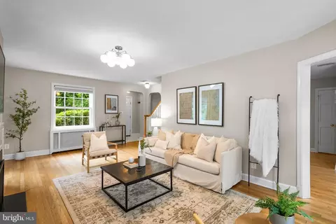 411 Windsor St, Silver Spring, MD 20910 photo 5