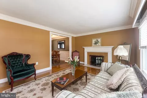 1516 Vivian Ct, Silver Spring, MD 20902 photo 5