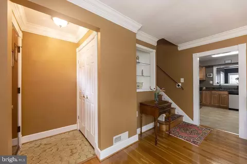 1516 Vivian Ct, Silver Spring, MD 20902 photo 3
