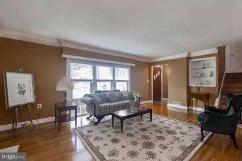 1516 Vivian Ct, Silver Spring, MD 20902 photo 4