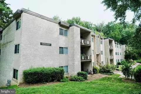 12213 Braxfield Ct #15, Rockville, MD 20852