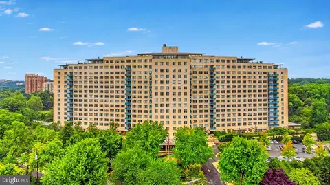 10500 Rockville Pike #821, Rockville, MD 20852