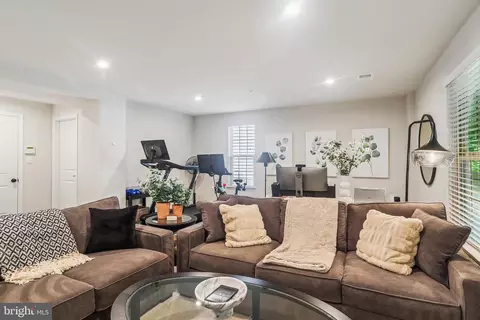 1626 Regent Manor Ct, Silver Spring, MD 20904 photo 34