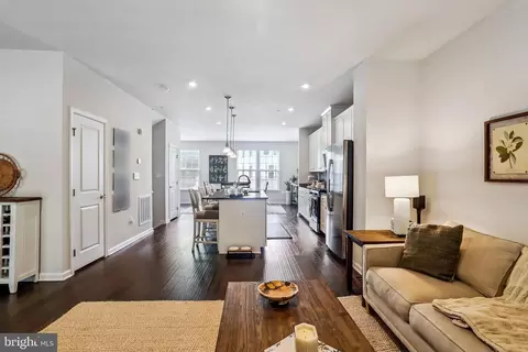 1626 Regent Manor Ct, Silver Spring, MD 20904 photo 15