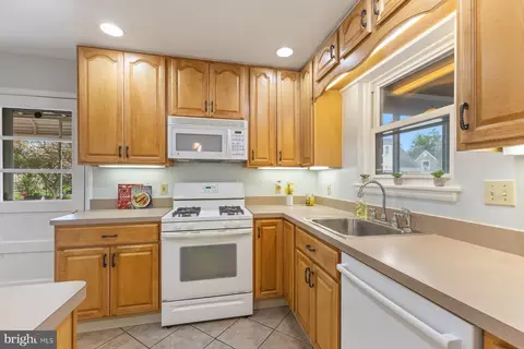 12703 Bluhill Rd, Silver Spring, MD 20906 photo 9