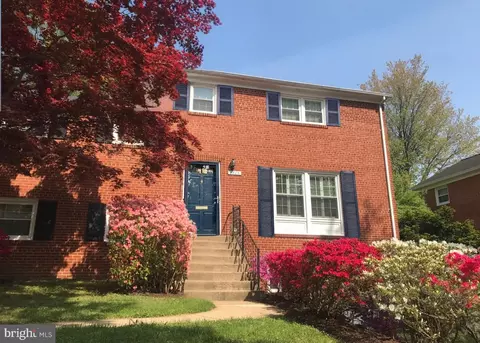 8805 Altimont Ln, Chevy Chase, MD 20815