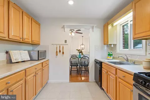 4007 Jeffry St, Silver Spring, MD 20906 photo 10