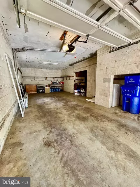 Exterior - 1407 Crestridge Dr, Silver Spring, MD 20910 photo 7 of 13