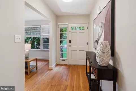 Entry Way - 1407 Crestridge Dr, Silver Spring, MD 20910 photo 1 of 6
