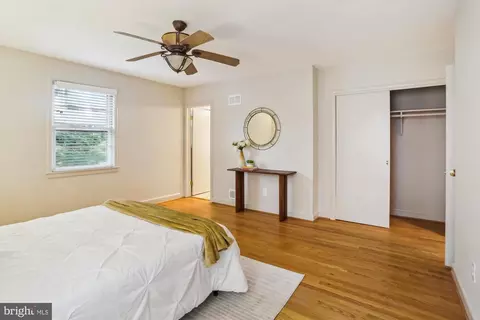 Bedroom - 1407 Crestridge Dr, Silver Spring, MD 20910 photo 3 of 8