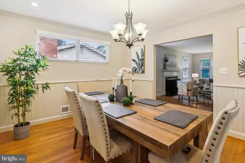 Dining - 1407 Crestridge Dr, Silver Spring, MD 20910 photo 2 of 2