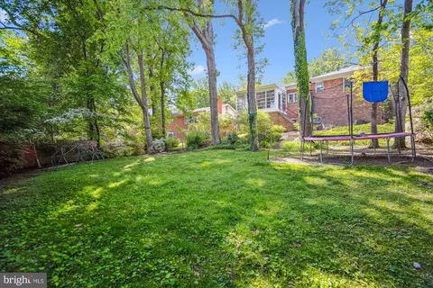 Exterior - 1407 Crestridge Dr, Silver Spring, MD 20910 photo 12 of 13
