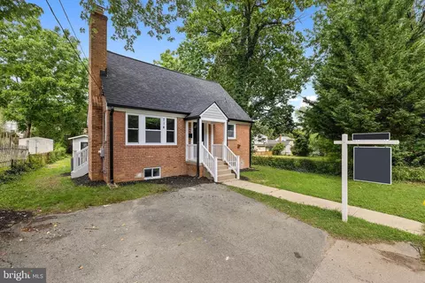 714 S Stonestreet Ave, Rockville, MD 20850