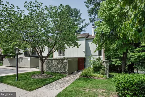 5210 Pooks Hill Rd #C-20, Bethesda, MD 20814