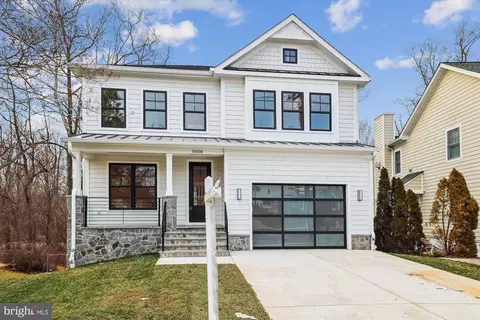 10608 Parkwood Dr, Kensington, MD 20895