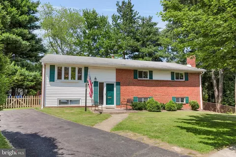 14108 Heathfield Ct, Rockville, MD 20853