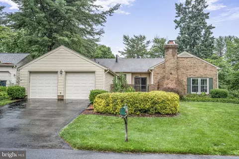 20049 Doolittle St, Montgomery Village, MD 20886
