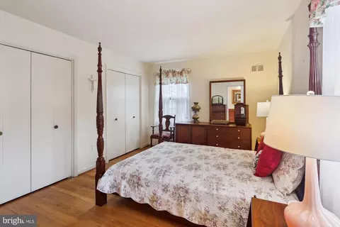 Bedroom - 1606 Peacock Ln, Silver Spring, MD 20904 photo 2 of 6