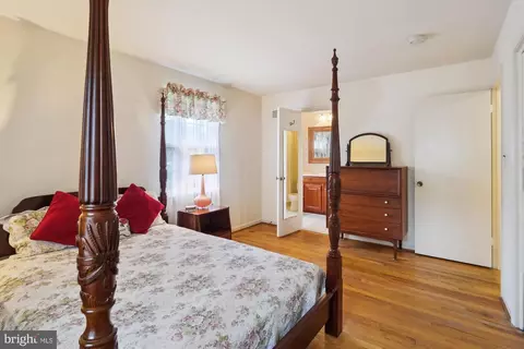 Bedroom - 1606 Peacock Ln, Silver Spring, MD 20904 photo 3 of 6