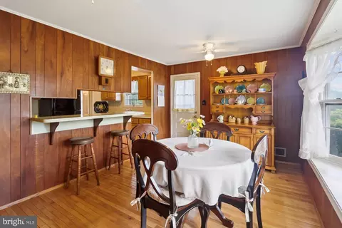 Dining - 1606 Peacock Ln, Silver Spring, MD 20904 photo 7 of 7