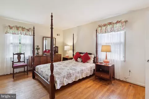 Bedroom - 1606 Peacock Ln, Silver Spring, MD 20904 photo 1 of 6