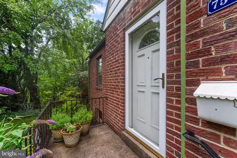 7506 Alfred Dr, Silver Spring, MD 20910 photo 2