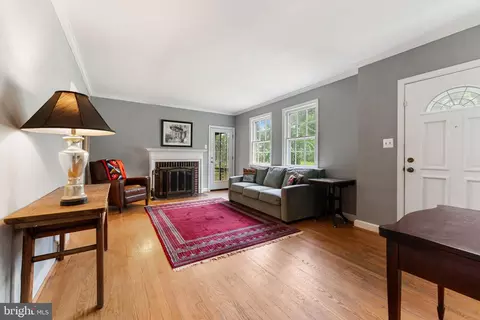 7506 Alfred Dr, Silver Spring, MD 20910 photo 4