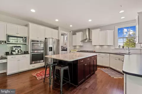 Kitchen - 19407 Dry Seneca Ct, Poolesville, MD 20837 photo 1 of 8