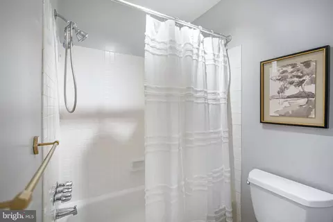 Bath - 1651 Hugo Cir, Silver Spring, MD 20906 photo 2 of 4
