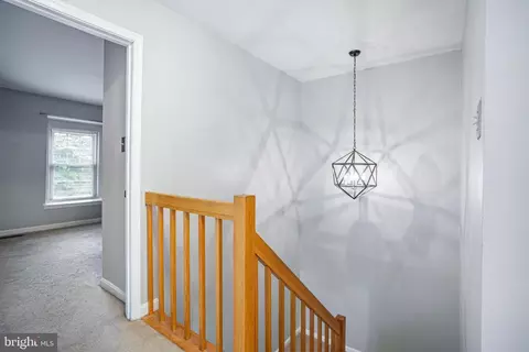 Entry Way - 1651 Hugo Cir, Silver Spring, MD 20906 photo 3 of 4