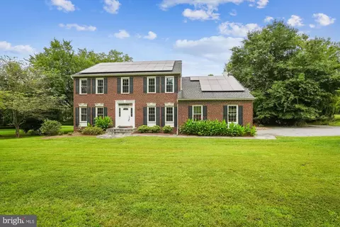 9213 Huntmaster Rd, Laytonsville, MD 20882