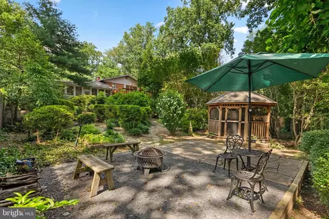 Exterior - 200 Eldrid Dr, Silver Spring, MD 20904 photo 7 of 10