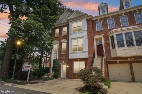 11911 Castlegate Ct #42, North Bethesda, MD 20852