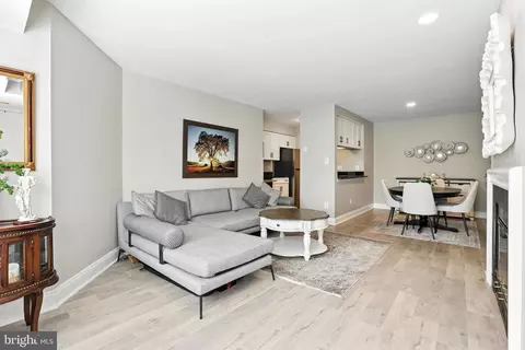 10052 Hellingly Pl #273, Montgomery Village, MD 20886